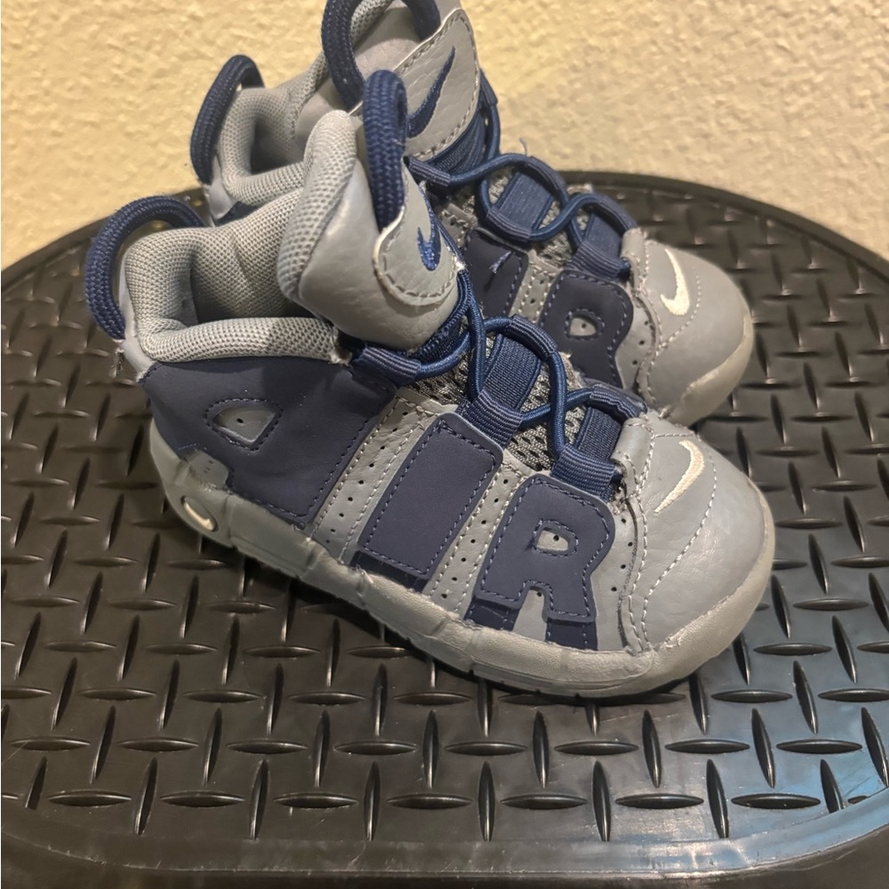 Nike Kids Navy and Gray Sneakers